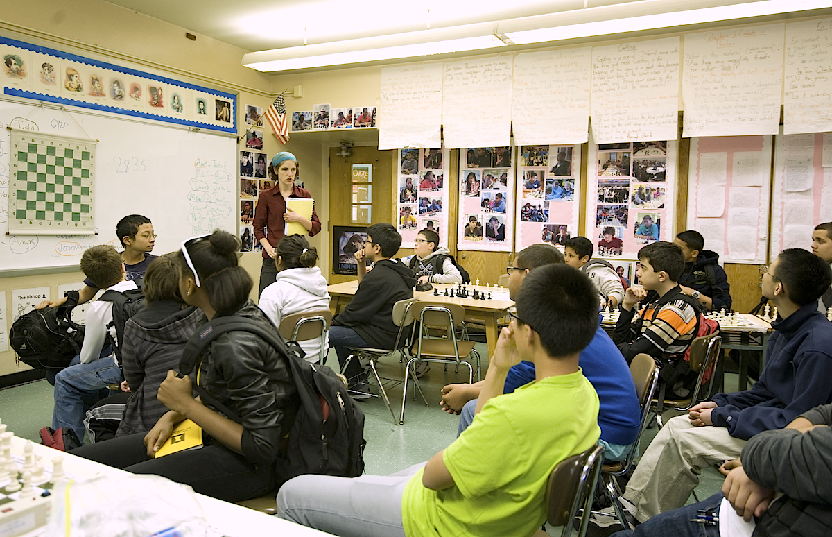 Elizabeth Vicary Interview by Beatriz Marinello I.S. 318, Elizabeth Vicary and Students, Photo by Dora Leticia ©