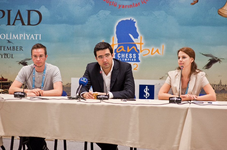2012ChessOlympiadKramnikPressbyArmanKarakhayan