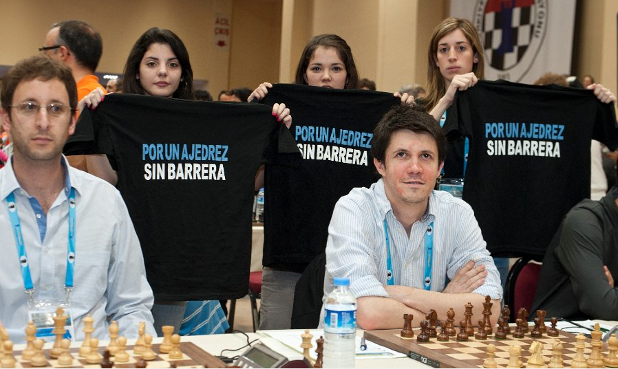 2012ChessOlympiadRd10byDavidLlada2