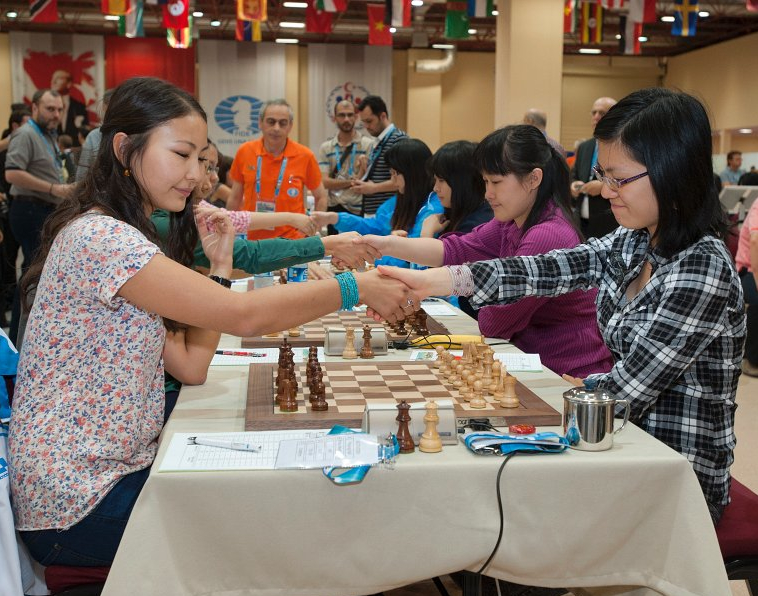 2012ChessOlympiadRd10byDavidLlada4
